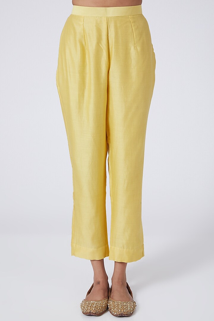 Yellow Hand Embroidered Kurta Set by Made in Pinkcity at Pernia's Pop Up Shop