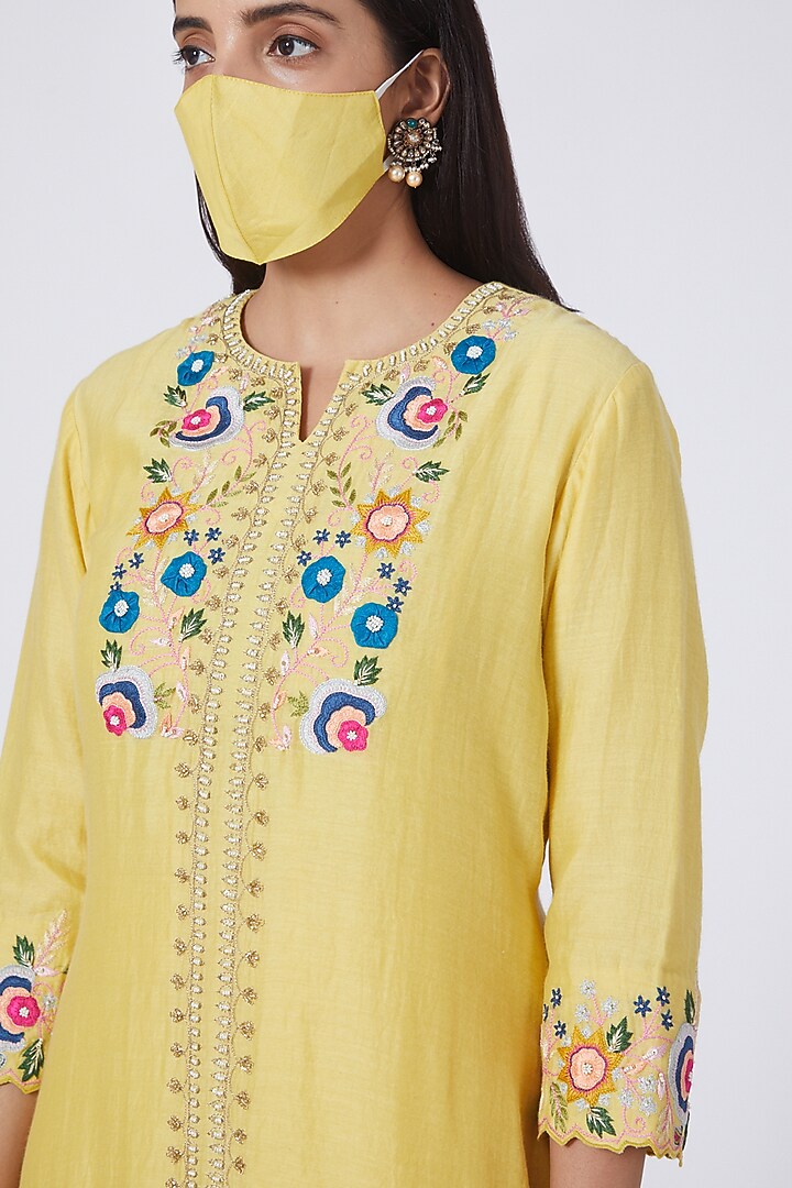 Yellow Hand Embroidered Kurta Set by Made in Pinkcity at Pernia's Pop Up Shop