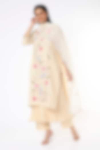 Off-White Hand Embroidered Kurta Set by Made in Pinkcity