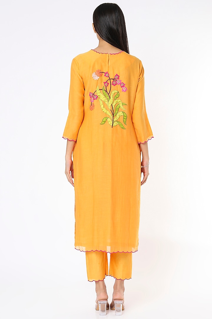 Mustard Chanderi Kurta Set by Made in Pinkcity at Pernia's Pop Up Shop