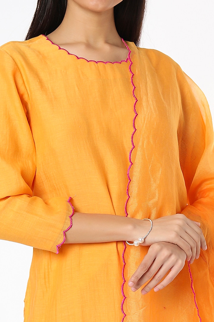 Mustard Chanderi Kurta Set by Made in Pinkcity at Pernia's Pop Up Shop