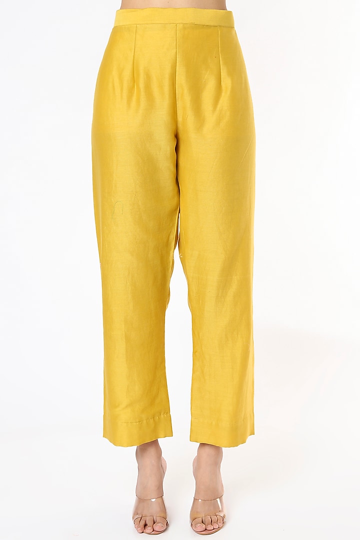 Yellow Chanderi Embroidered Kurta Set by Made in Pinkcity at Pernia's Pop Up Shop