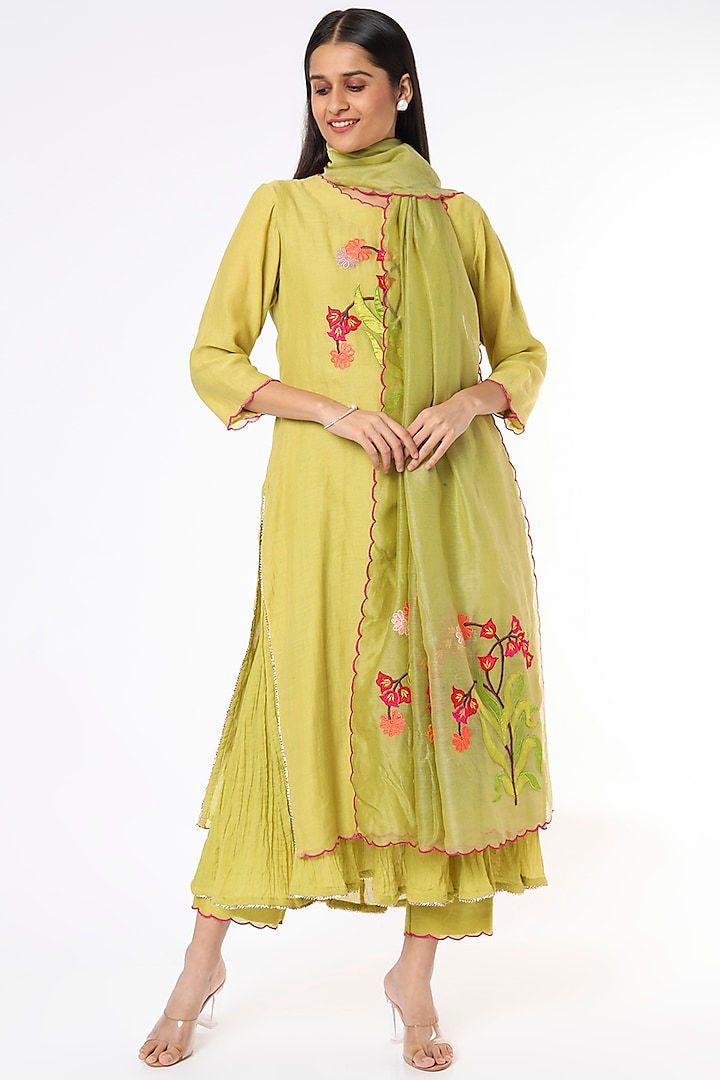 Green Chanderi Embroidered Kurta Set by Made in Pinkcity