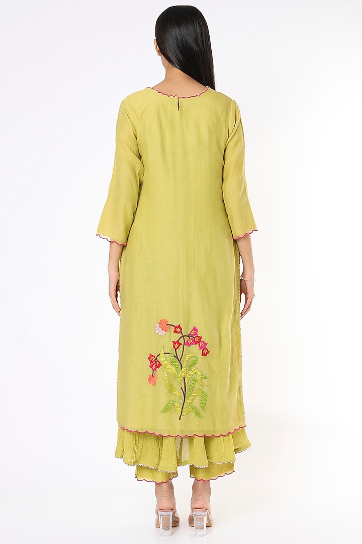 Green Chanderi Embroidered Kurta Set by Made in Pinkcity at Pernia's Pop Up Shop