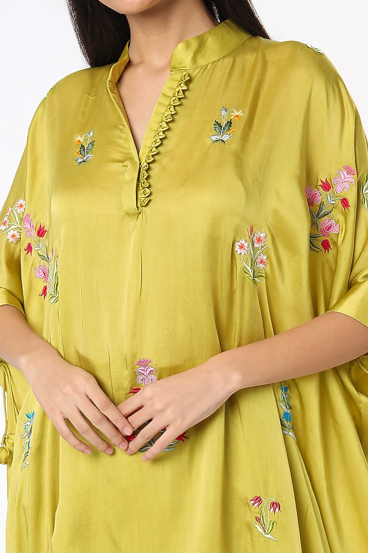 Green Satin Embroidered Kaftan Set by Made in Pinkcity at Pernia's Pop Up Shop