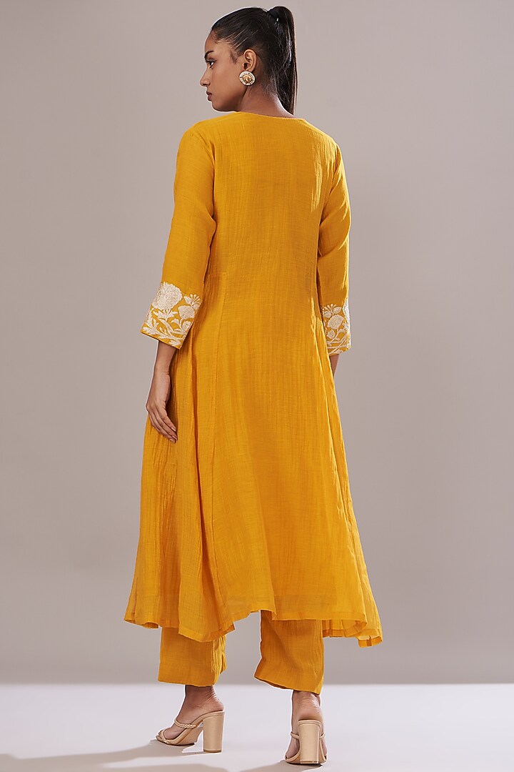 Mustard Chanderi Embroidered Kurta Set by Made in Pinkcity at Pernia's Pop Up Shop