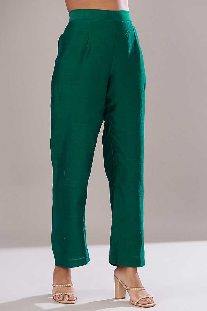Emerald Green Chanderi Embroidered Kurta Set by Made in Pinkcity at Pernia's Pop Up Shop