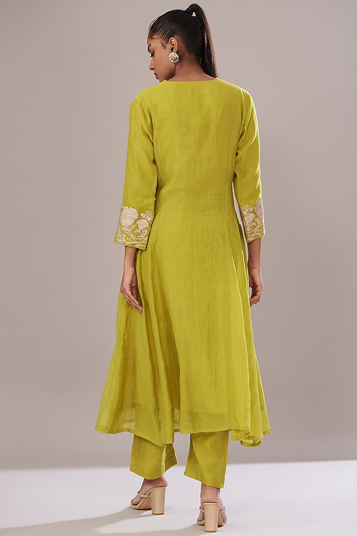 Green Chanderi Embroidered Kurta Set by Made in Pinkcity at Pernia's Pop Up Shop