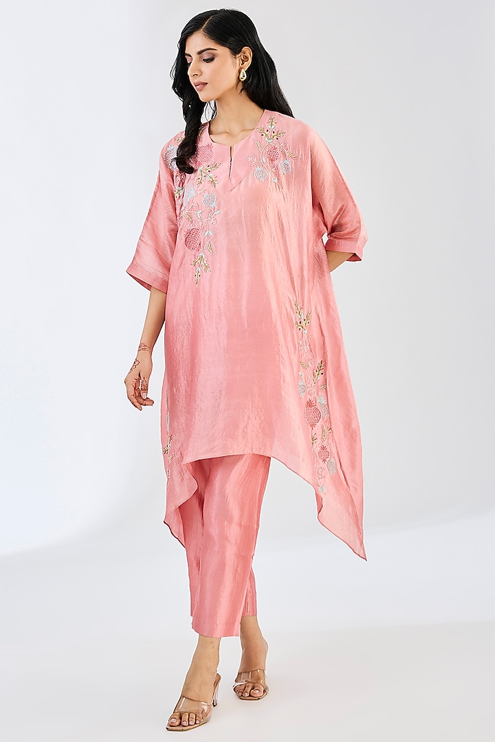 Rose Gold Kora Silk Cutdana Work Kaftan Set by Made in Pinkcity at Pernia's Pop Up Shop