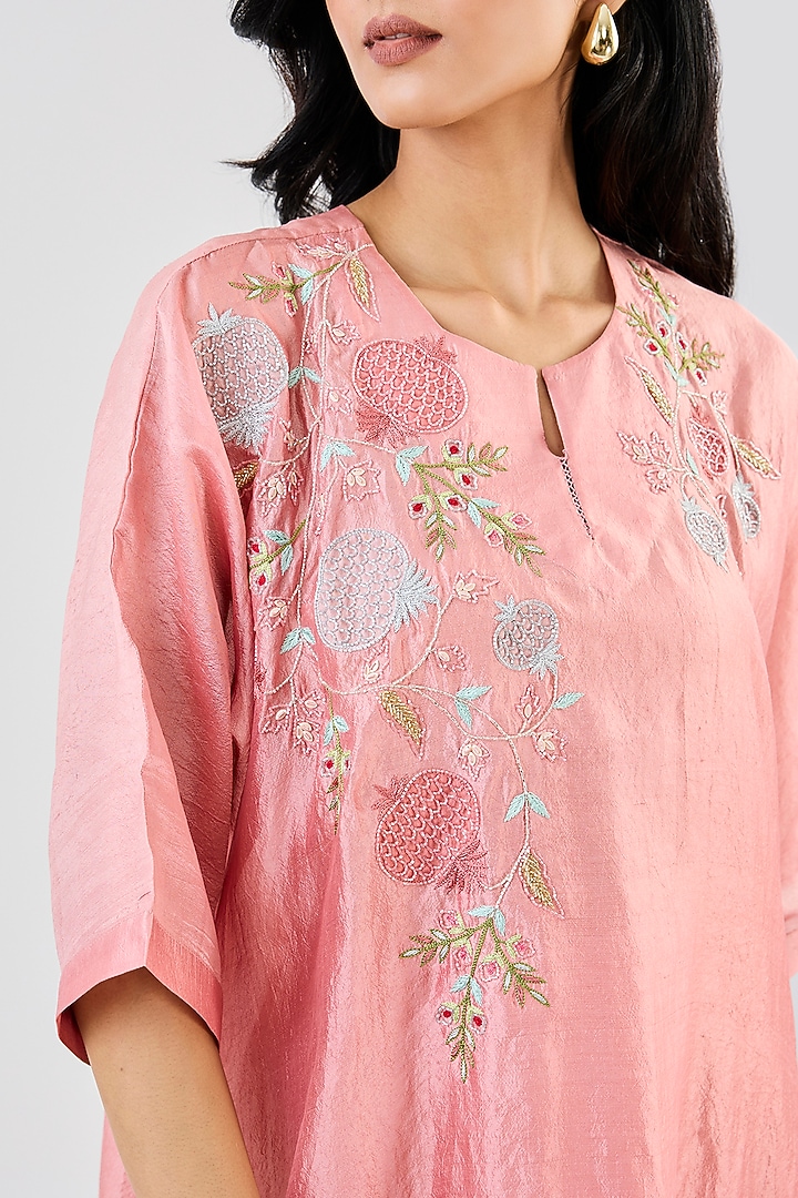 Rose Gold Kora Silk Cutdana Work Kaftan Set by Made in Pinkcity at Pernia's Pop Up Shop