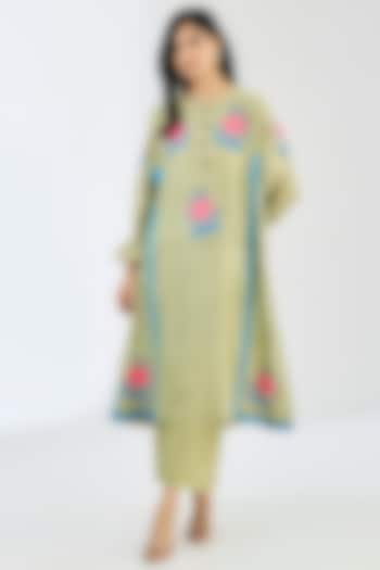 Green Chanderi Applique Work Kurta Set by Made in Pinkcity at Pernia's Pop Up Shop