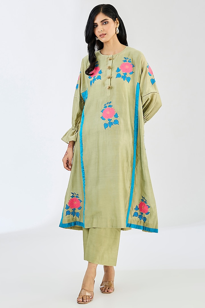 Green Chanderi Applique Work Kurta Set by Made in Pinkcity at Pernia's Pop Up Shop