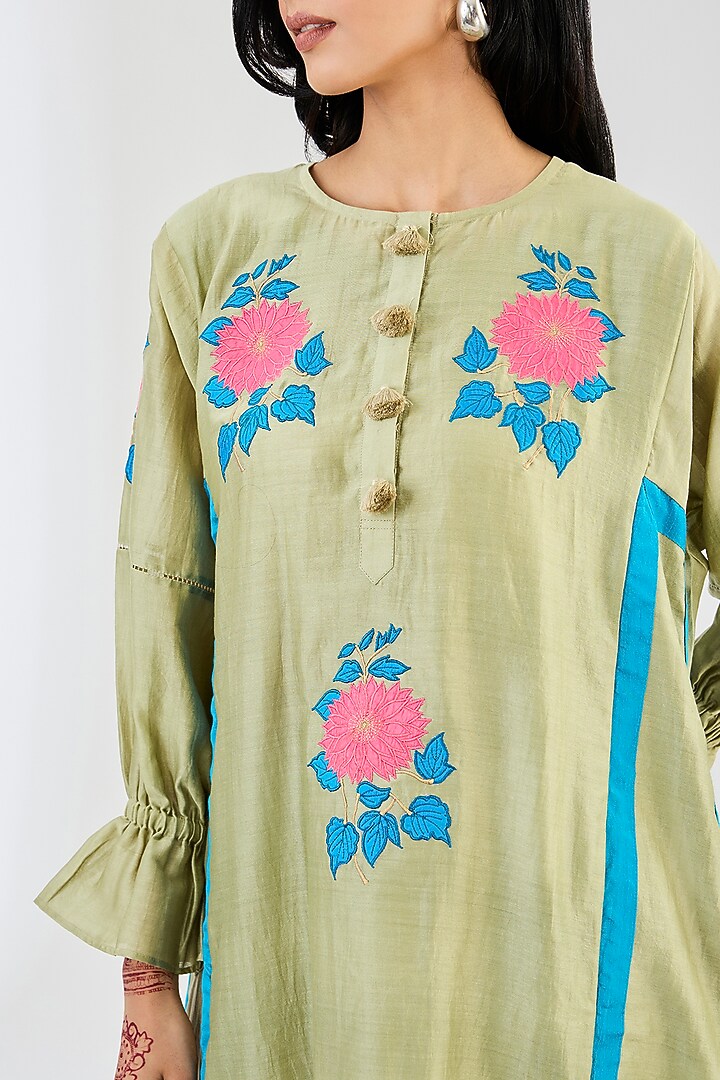 Green Chanderi Applique Work Kurta Set by Made in Pinkcity at Pernia's Pop Up Shop