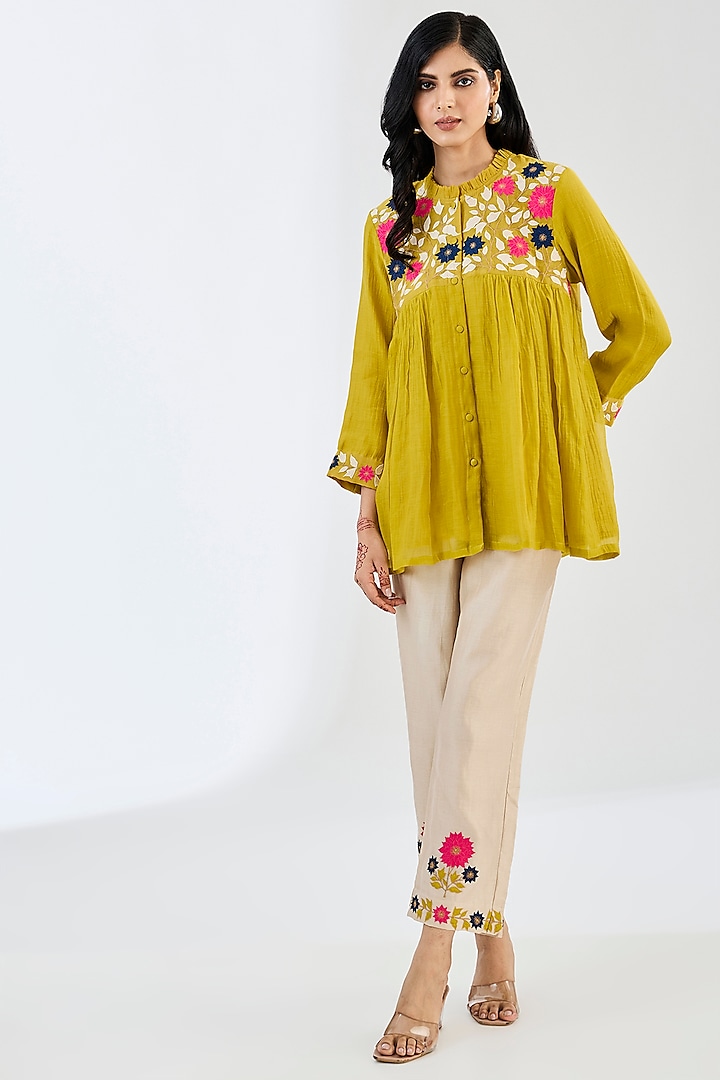 Yellow Chanderi Applique Work Co-Ord Set by Made in Pinkcity at Pernia's Pop Up Shop