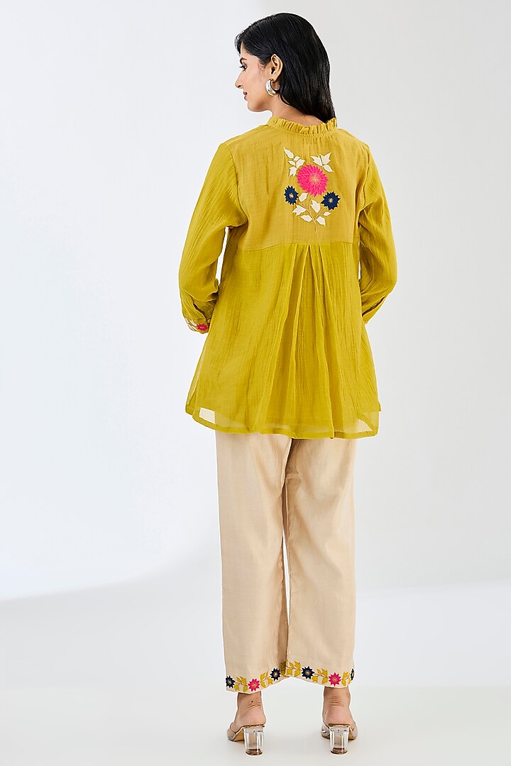 Yellow Chanderi Applique Work Co-Ord Set by Made in Pinkcity at Pernia's Pop Up Shop