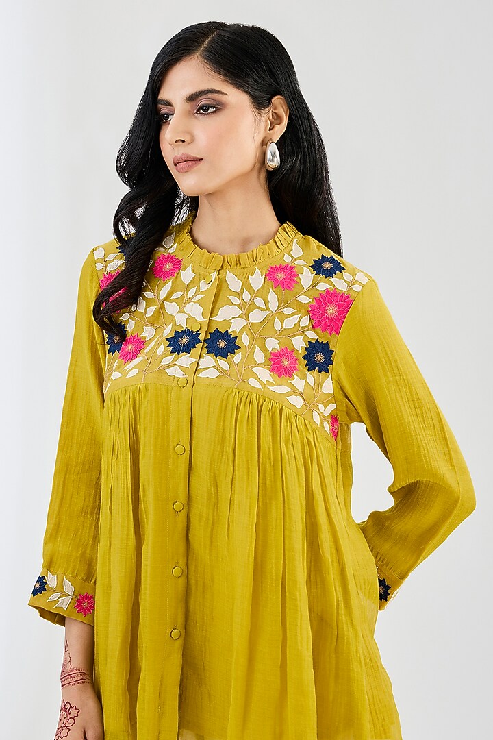 Yellow Chanderi Applique Work Co-Ord Set by Made in Pinkcity at Pernia's Pop Up Shop