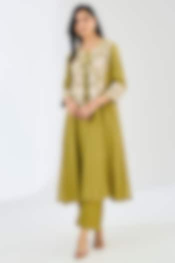 Green Chanderi Thread Work Anarkali Set by Made in Pinkcity at Pernia's Pop Up Shop