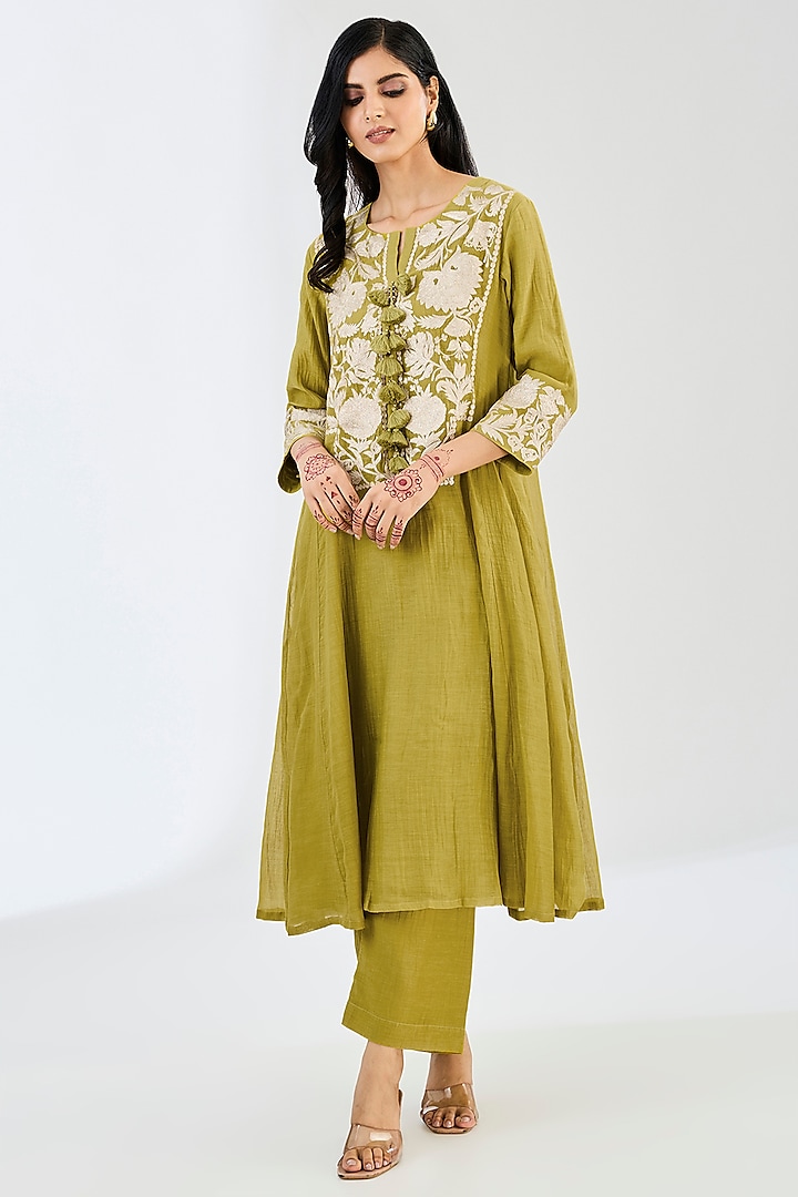 Green Chanderi Thread Work Anarkali Set by Made in Pinkcity at Pernia's Pop Up Shop