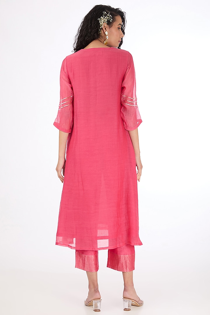 Red Chanderi & Tissue Hand Embroidered Kurta Set by Label Pankhuri by Priyanka at Pernia's Pop Up Shop