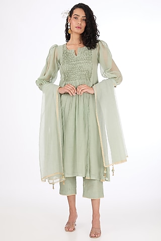 Green Chanderi Bead Embellished Kurta Set by Label Pankhuri by Priyanka