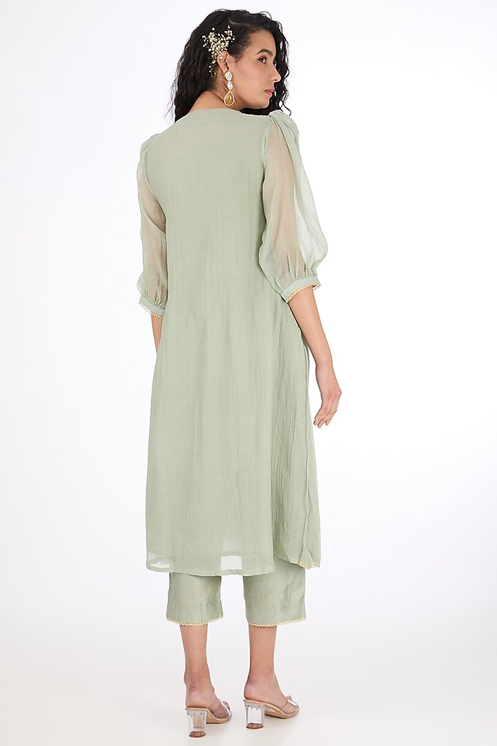 Green Chanderi Bead Embellished Kurta Set by Label Pankhuri by Priyanka at Pernia's Pop Up Shop