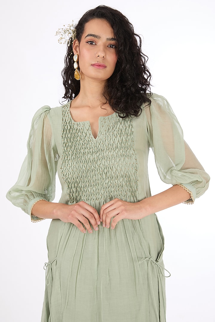 Green Chanderi Bead Embellished Kurta Set by Label Pankhuri by Priyanka at Pernia's Pop Up Shop
