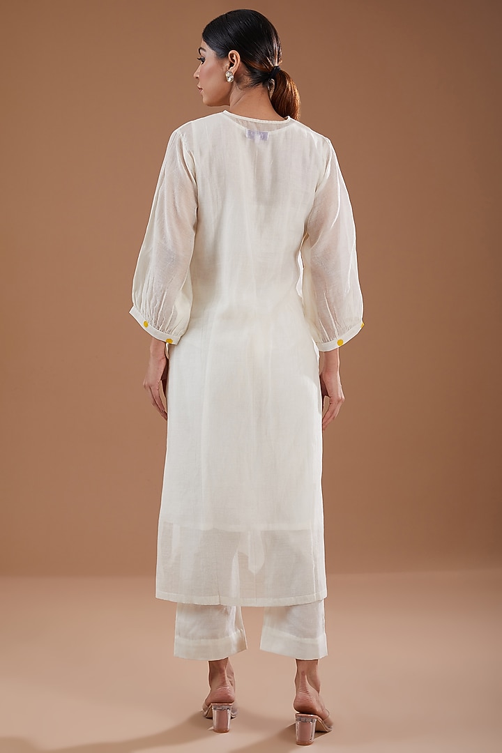 Off-White Chanderi Polka Dot Hand Embroidered Kurta Set by Label Pankhuri by Priyanka at Pernia's Pop Up Shop