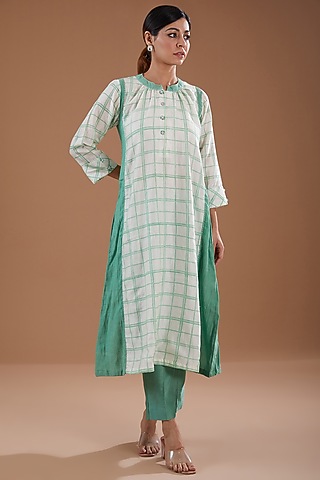 Green & White Chanderi Hand-Block Printed Kurta Set by Label Pankhuri by Priyanka