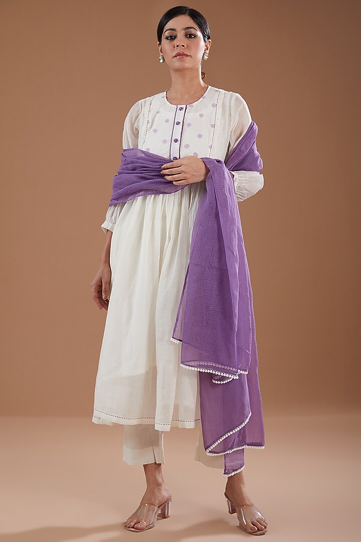Off-White Chanderi Pants by Label Pankhuri by Priyanka at Pernia's Pop Up Shop
