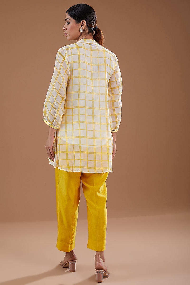 Yellow Chanderi Pants by Label Pankhuri by Priyanka at Pernia's Pop Up Shop