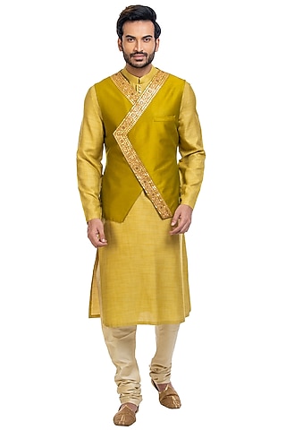Green Kurta Set With Jacket by Poonam Kasera