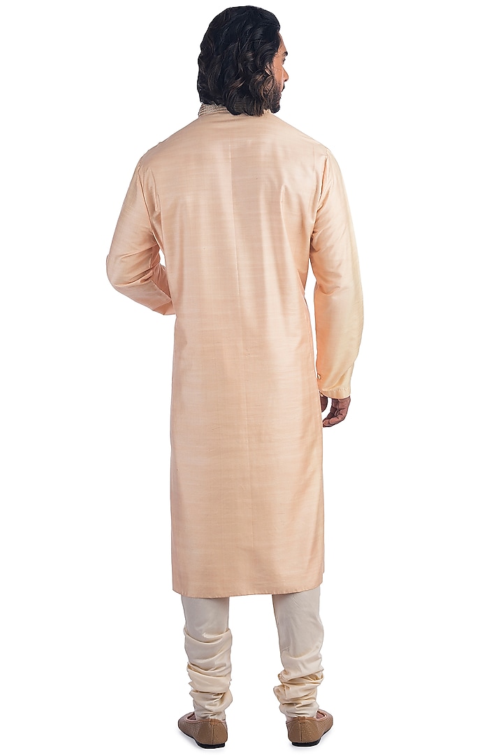 Peach Embroidered Kurta Set by Poonam Kasera at Pernia's Pop Up Shop