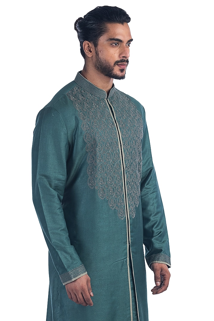 Teal Machine Embroidered Kurta Set by Poonam Kasera at Pernia's Pop Up Shop