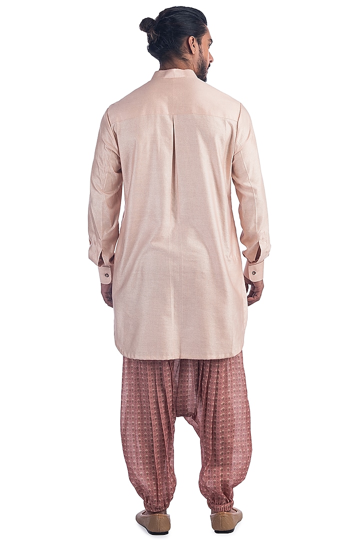 Peach Silk Viscose Short Kurta Set by Poonam Kasera at Pernia's Pop Up Shop