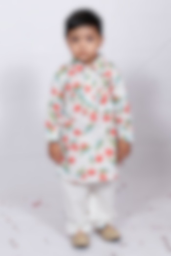 White Cotton Printed Kurta Set For Boys by Pankhuri by Priyanka - Kids