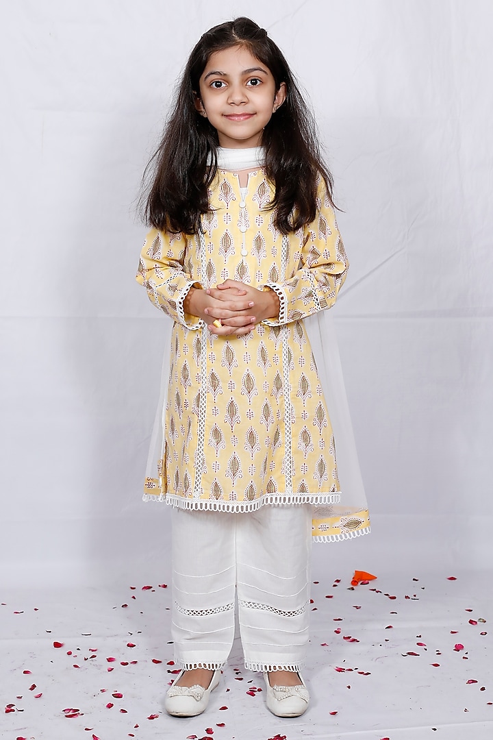 Yellow Cotton Hand Block Printed Kurta Set For Girls by Pankhuri by Priyanka - Kids at Pernia's Pop Up Shop