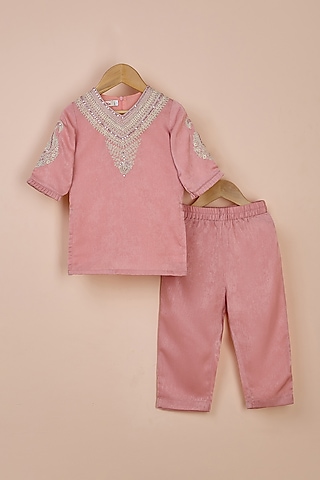 Baby Pink Velvet Dori Embroidered Kurta Set For Girls by Poochkie
