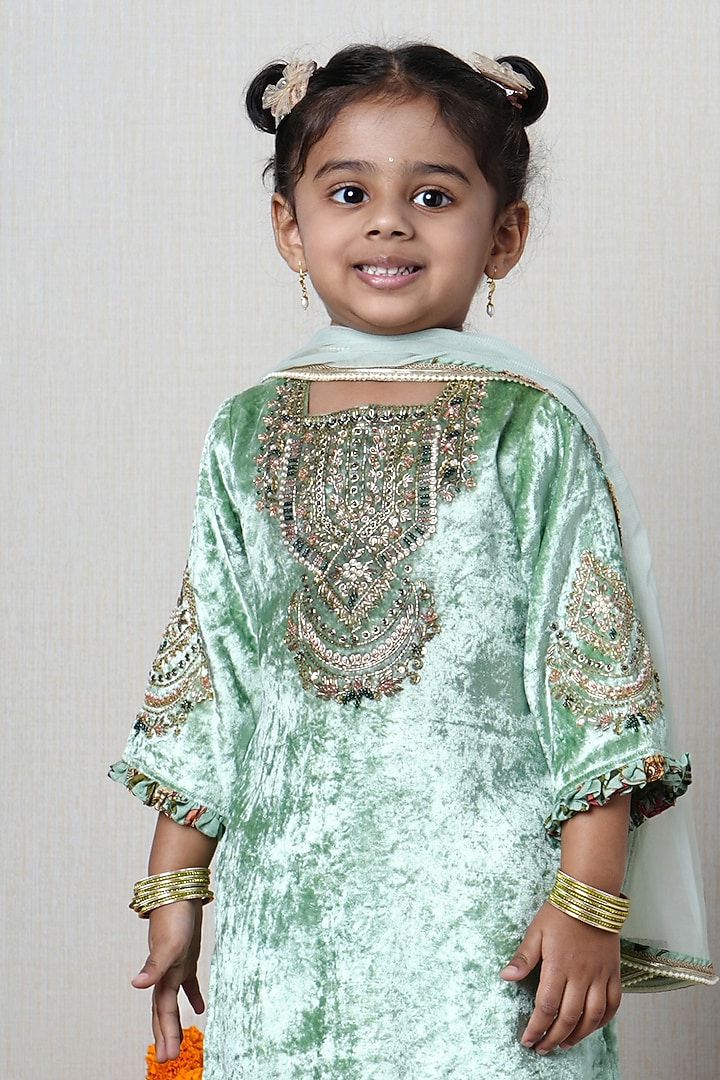 Mint Green Velvet Thread Hand Embroidered Kurta Set For Girls by Poochkie at Pernia's Pop Up Shop