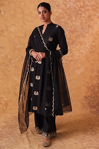 Black Chanderi Zari & Sequin Embroidered Kurta Set by Pouli