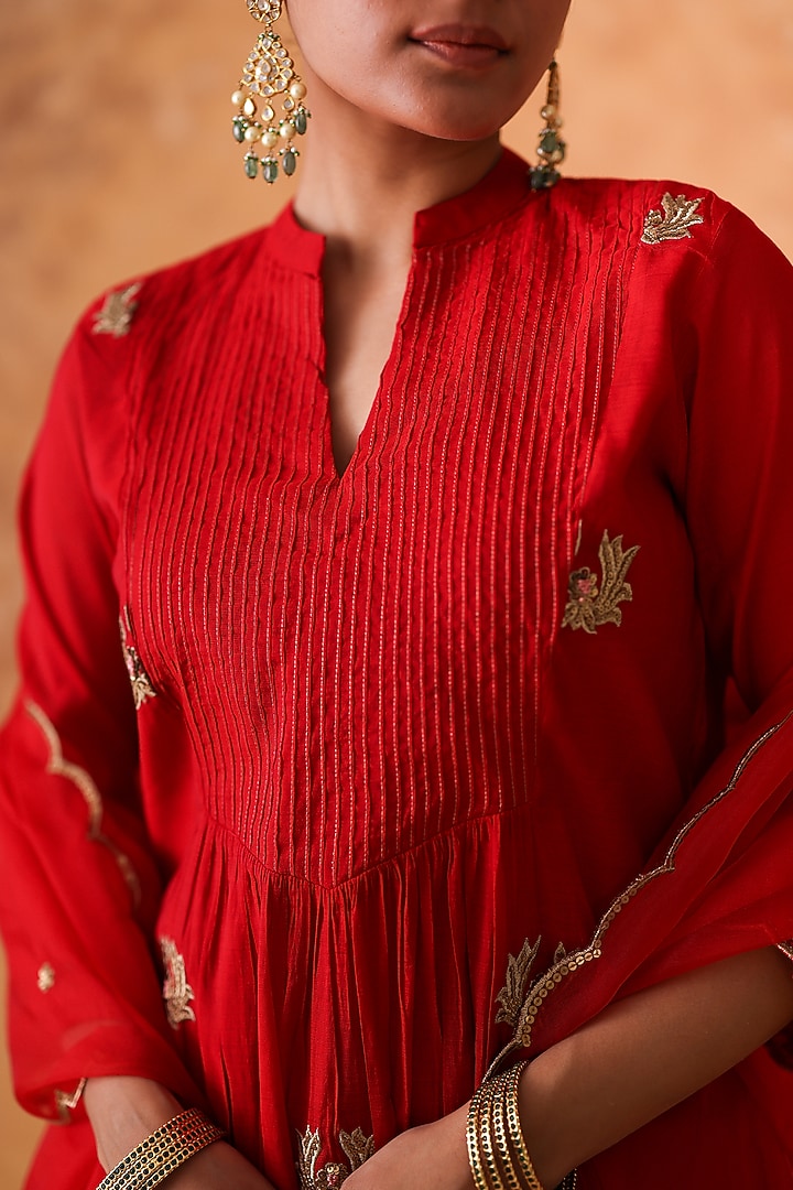 Red Chanderi Zari & Sequin Embroidered Kurta Set by Pouli at Pernia's Pop Up Shop