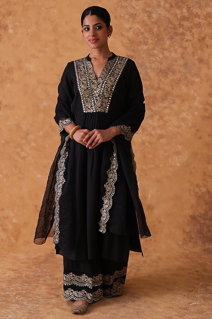 Black Chanderi Zari & Sequin Embroidered Kurta Set by Pouli at Pernia's Pop Up Shop