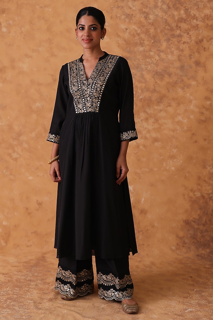 Black Chanderi Zari & Sequin Embroidered Kurta Set by Pouli at Pernia's Pop Up Shop