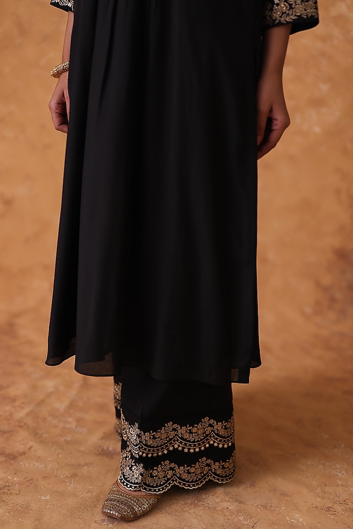 Black Chanderi Zari & Sequin Embroidered Kurta Set by Pouli at Pernia's Pop Up Shop