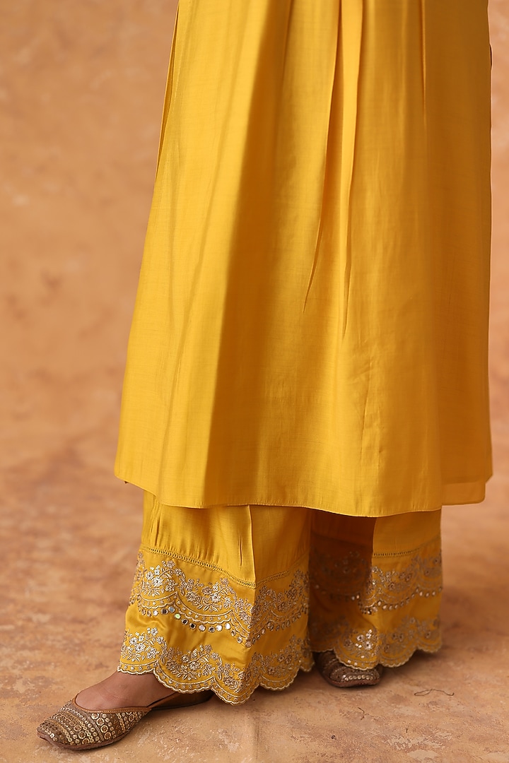 Yellow Chanderi Zari & Sequin Embroidered Kurta Set by Pouli at Pernia's Pop Up Shop