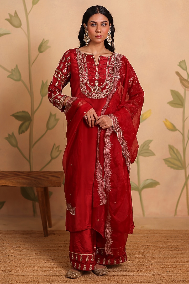 Maroon Habutai Silk Dori Embroidered Kurta Set by Pouli at Pernia's Pop Up Shop