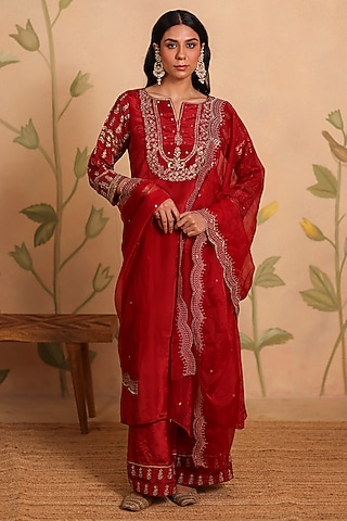 Maroon Habutai Silk Dori Embroidered Kurta Set by Pouli