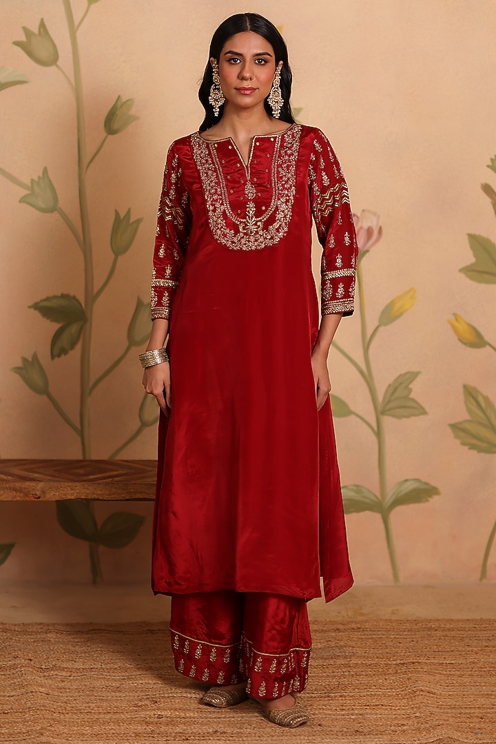 Maroon Habutai Silk Dori Embroidered Kurta Set by Pouli at Pernia's Pop Up Shop