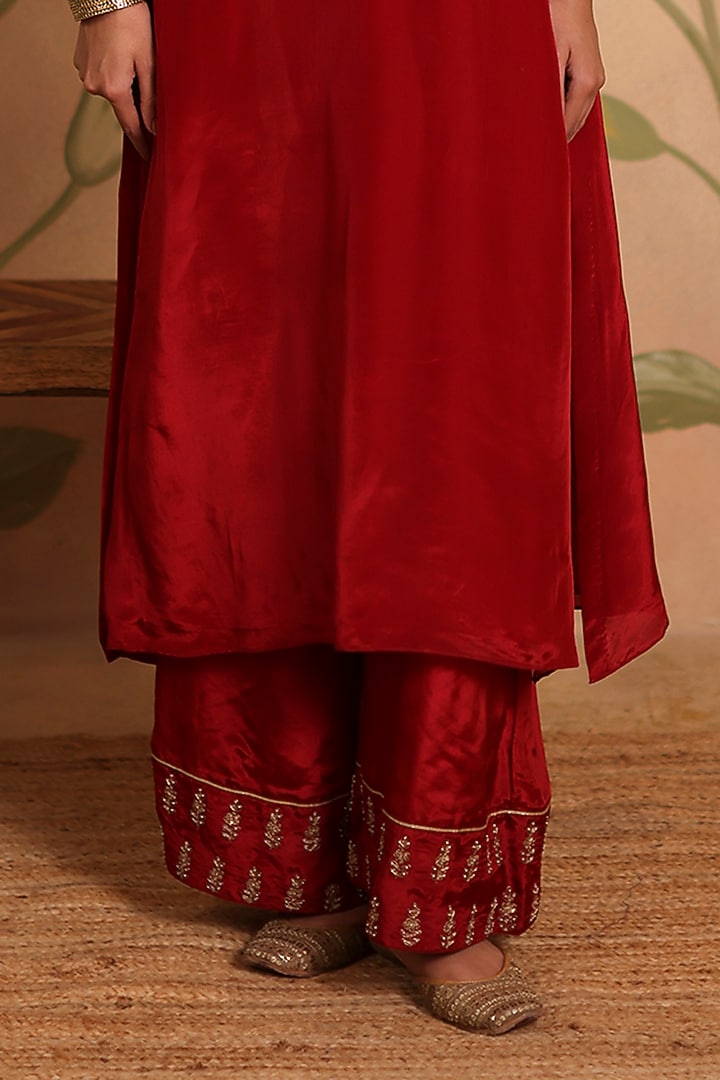 Maroon Habutai Silk Dori Embroidered Kurta Set by Pouli at Pernia's Pop Up Shop