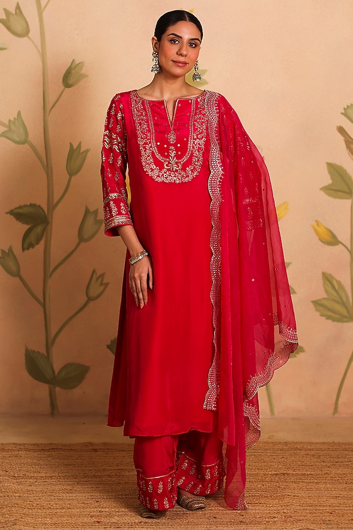 Fuchsia Habutai Silk Dori Embroidered Kurta Set by Pouli at Pernia's Pop Up Shop