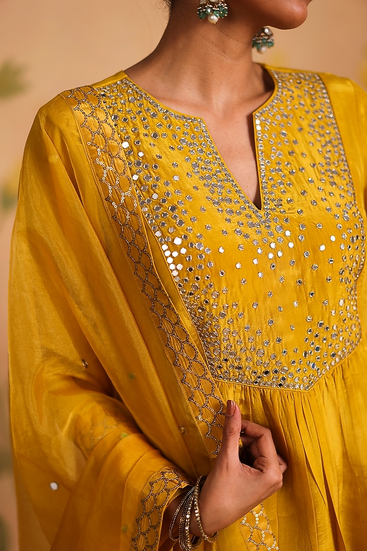 Yellow Habutai Silk MIrror Embroidered Kurta Set by Pouli at Pernia's Pop Up Shop